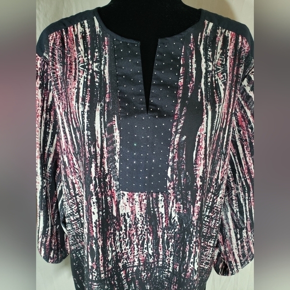 Valerie Stevens Navy and Pink VNeck Blouse Sz XL - Picture 1 of 10